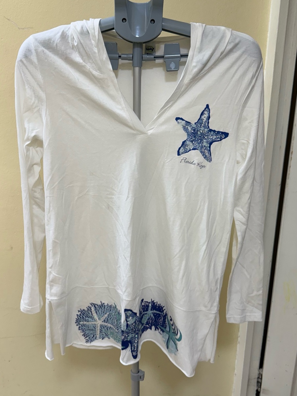 Kavio White Hooded Tunic with Blue Coastal Motif
